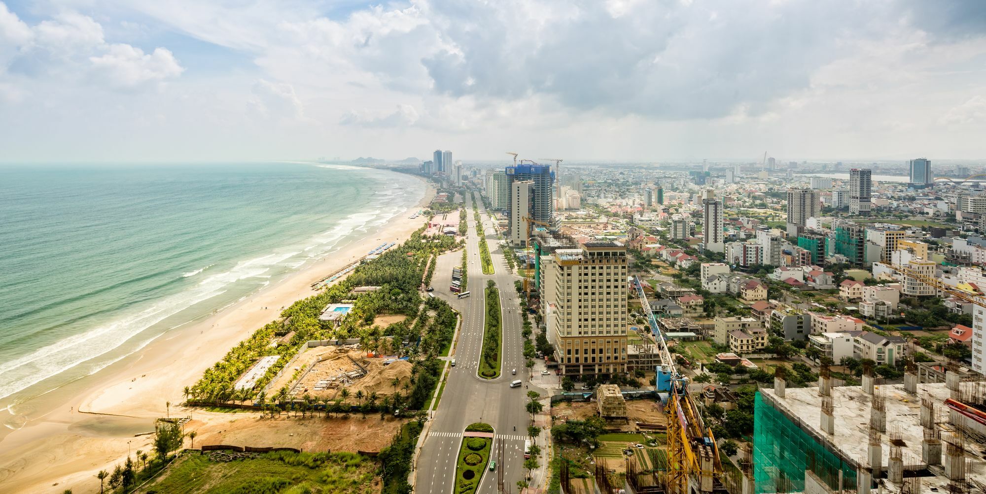 Beachfront Luxury Apartment - Rooftop Pool - 다낭 외부 사진